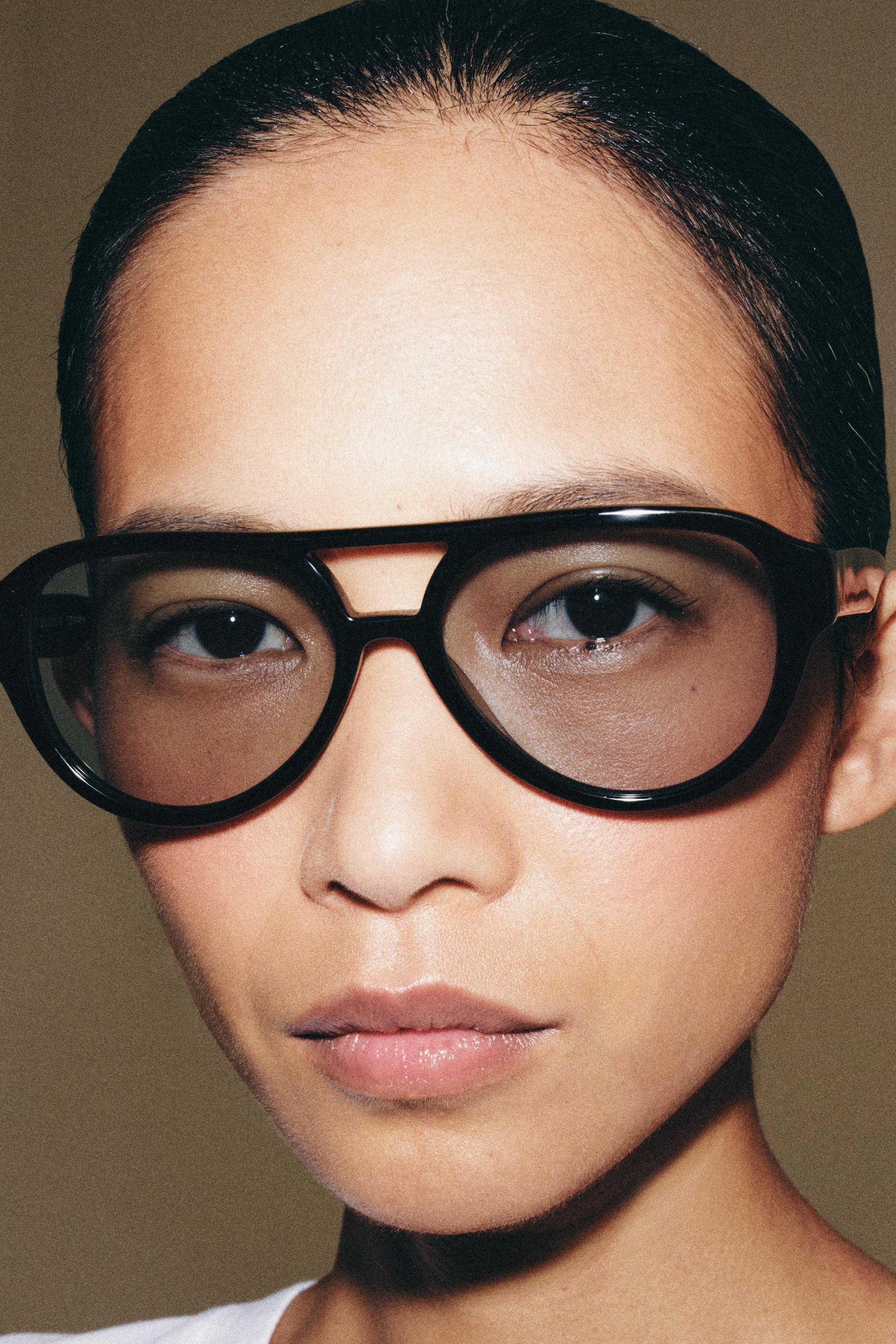AVIATOR SUNGLASSES